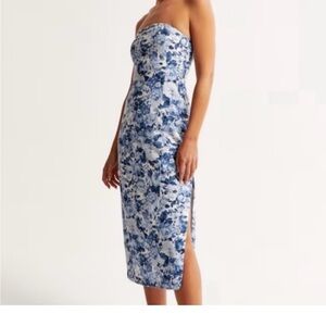 Abercrombie & Fitch blue floral linen strapless dress Size Xl

New with tags